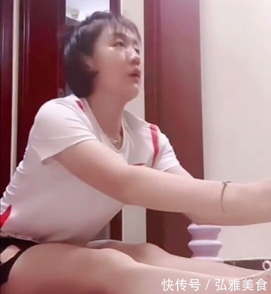 伊藤|陈梦腹肌抢眼,谁注意到莎莎的胳膊,这或许就是伊藤被打哭的原因