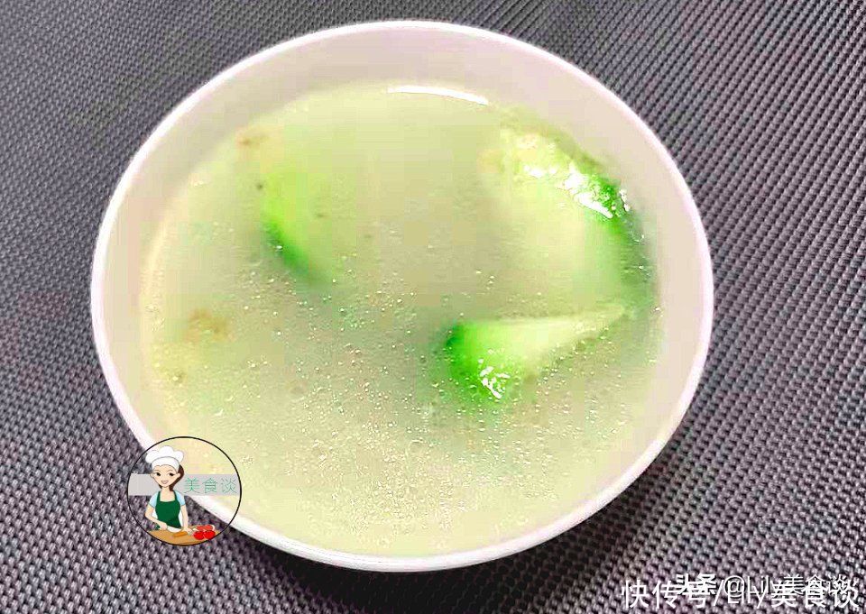 骨头|夏天，丝瓜和它是绝配，切块煮汤，鲜甜清爽营养，比喝骨头汤过瘾