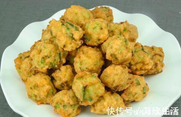 剂子|厨师长教你在家炸萝卜丸子,外酥里嫩不回软,地道的农家做法
