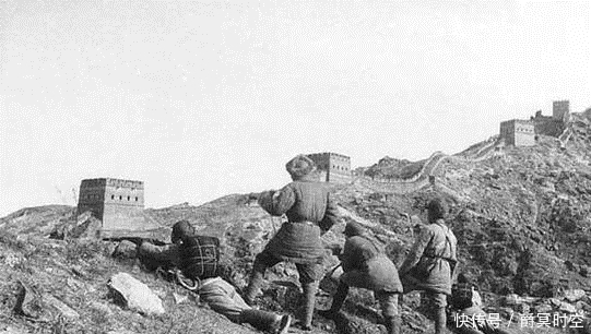 坑道|打仗我不行,演戏你们不行:伪军师长丢下整师,靠化装逃出包围