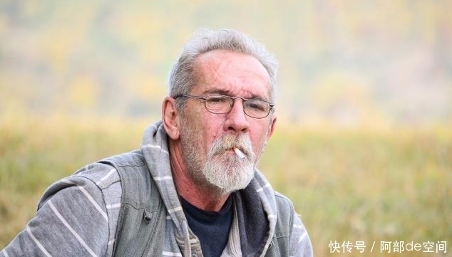 深蹲|50岁之后的男性,能做到3件事,恭喜!