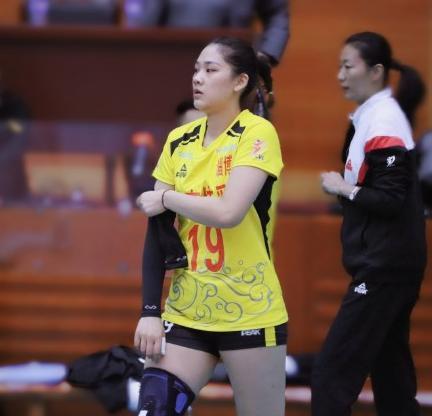 孙杰|63扣22中轰下28分!女排接应新星打出火热状态,新版龚翔宇来了