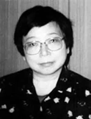 周慧珺|1974年，你会花1.8元买一本行书字帖？而这本字帖一年卖100多万册