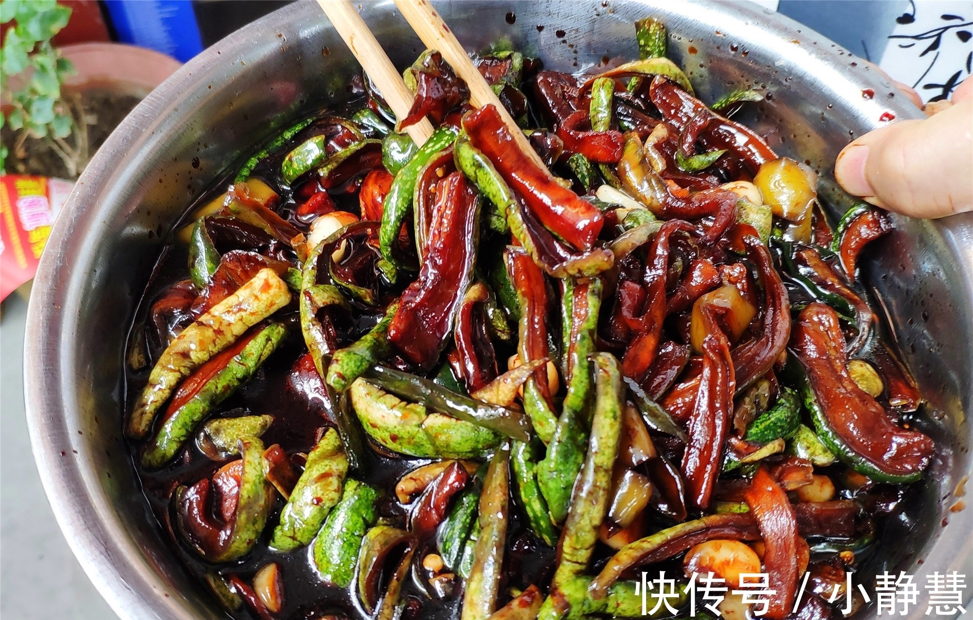 爽脆|奶奶用了30多年的腌黄瓜配方,一次腌20斤,嘎嘣脆,咸香特好吃