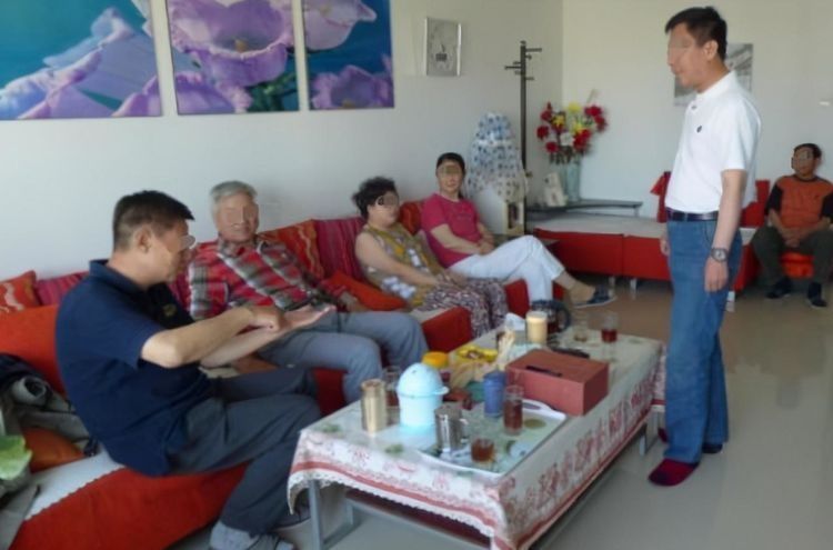 准妈妈|准妈妈肚皮被“盯上了”,孕肚的几个特点,跟胎宝性别有关吗?