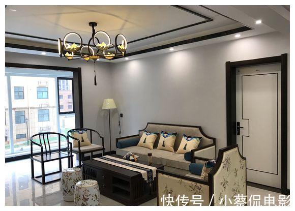 窗帘|新中式新房准备入住，25万这效果值了，进门就被电视背景墙迷住了
