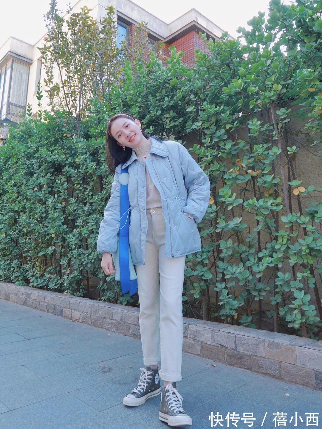 天蓝色|冬季赶时髦也不能忘了保暖,分享4款实用“羽绒服”,适合普通人