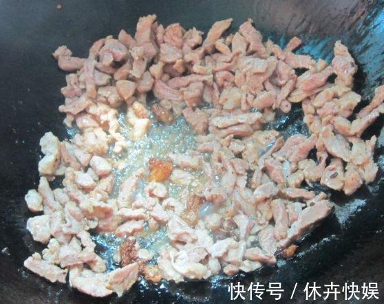 一日三餐|青椒炒肉，先炒青椒还是先炒肉许多人不知道，难怪不香嫩不入味