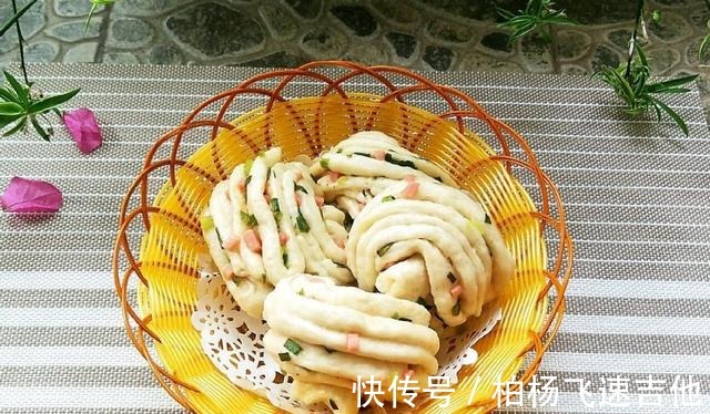 教你在家轻松蒸花卷，松软可口，越吃越香！