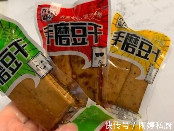 好吃|别“忽略”！这5款零食看着“不起眼”，却好吃解馋，量大又便宜