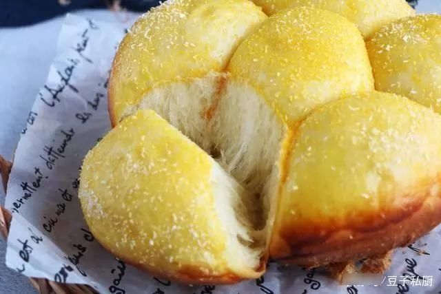  面粉别再蒸馒头了，简单这么一做，香甜可口，比面包还松软好吃