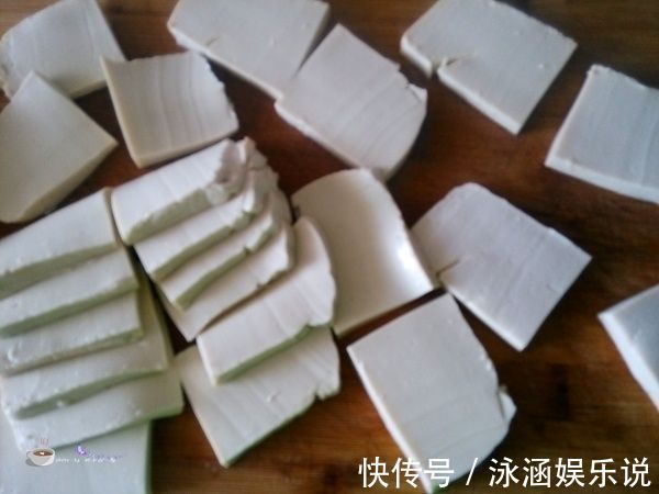 豆腐又一种好吃爆的做法!又香又快,还没出锅都想抓几块吃