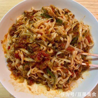 茄子面|邻居开店月入10万，竟然是全靠随意茄子面