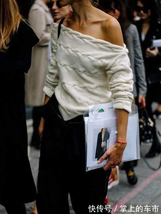 锁骨处 秋冬纯色毛衣怎么穿才能更胜一筹三招就搞定,简约高级感穿搭!