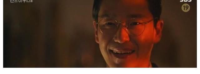 《星辰大海》:文馨被开除,林峯好像顶楼里的周丹泰