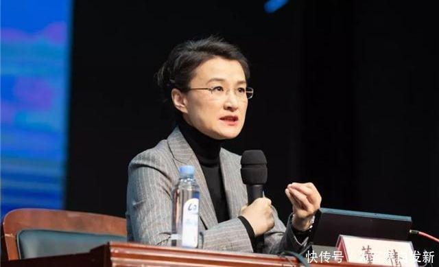  出镜|央视主持人王世林出镜29年从不化妆，妻子是才女也是同行