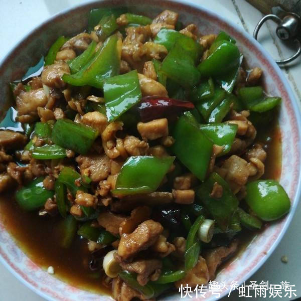 孩子们爱吃的家常菜，做法简单营养好，开胃又下饭！椒炒鸡腿肉