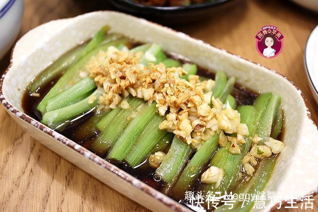 高考生的晚餐不含糊，快手妈妈25分钟搞定4菜1汤，荤素搭配合理