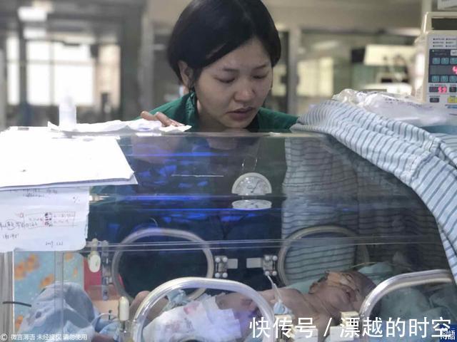 邱娟|泪目!女子求助无门欲拔掉娃的氧气时,孩子突然伸手给她擦眼泪