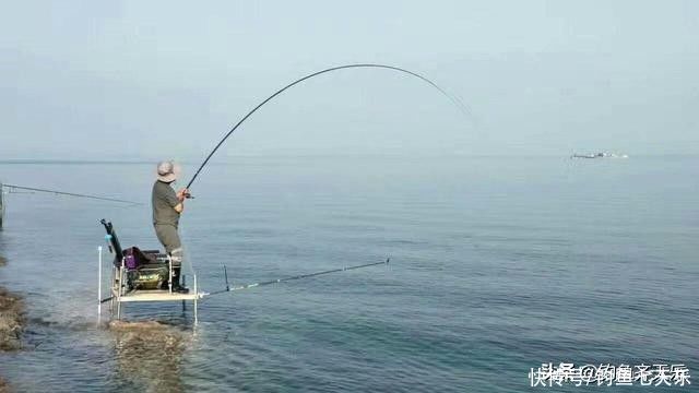 溺亡|鱼竿贵还是命值钱？“捞鱼竿”再酿悲剧！梅州一钓鱼人不幸溺亡