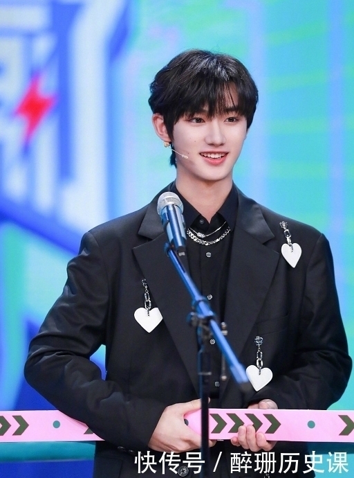 快本|丁程鑫粉抵制队友代班,公司威胁回应,快本没想到签了个“祖宗”