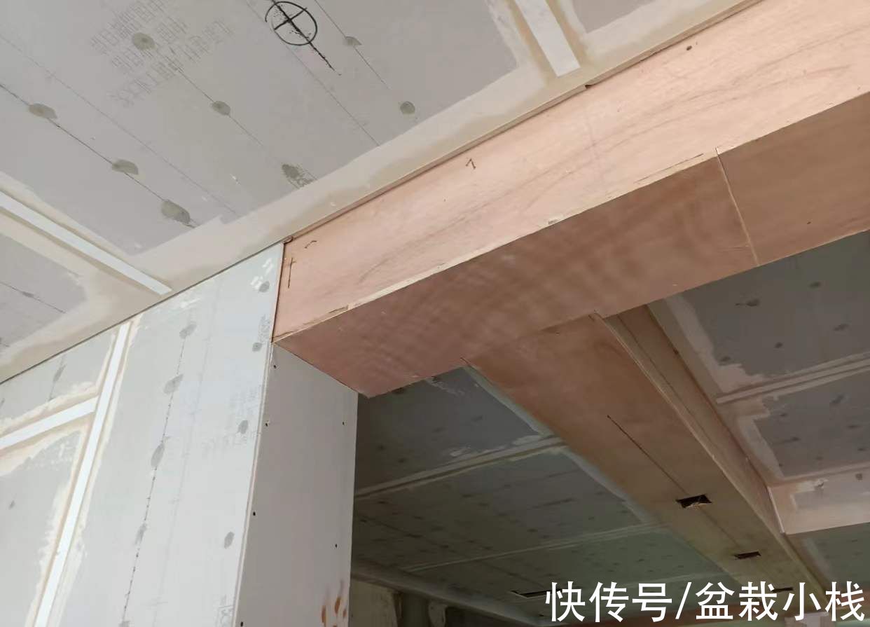 吊轨|厨房推拉门我换了3次，才搞明白是吊轨好还是地轨好，建议你看看