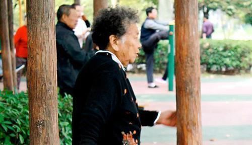 人到多少岁算老年人世卫组织给出了标准，别不承认了