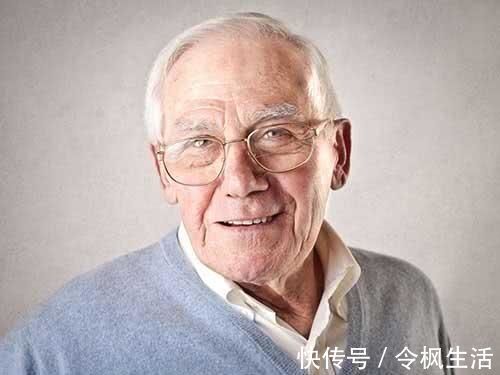糊涂|患老年痴呆的人，出门时会有3个“怪象”，若没有，恭喜还不糊涂