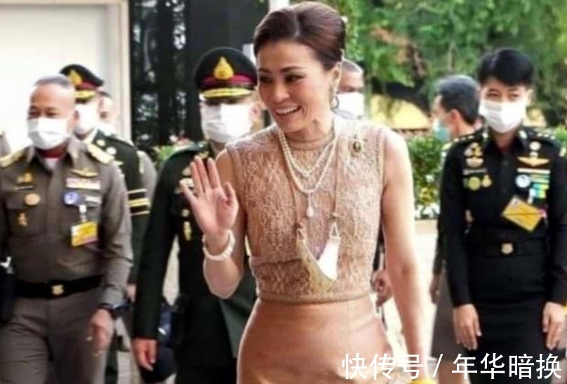 王后$苏提达给自己“镀金”,成就比肩五世王后,诗丽吉都要甘拜下风