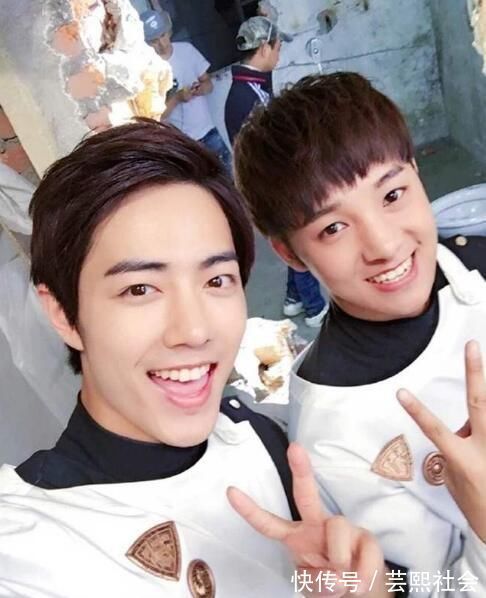 x玖少年团|禁忌即热点?《追光吧哥哥》收视低迷,肖战又惨成“热度”保障