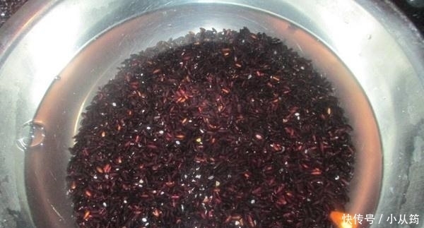 不管有钱没钱,女人要隔三差五吃“天然玻尿酸”,皮肤水嫩显年轻