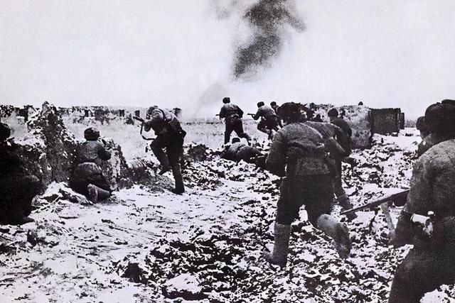 韩军第|韩军眼中的云山战役：美军打了1.3万发炮弹，美军中校抱头痛哭