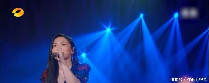  歌手|《欢乐喜剧人》现场播片，《歌手：当打之年》云录制，是综艺之耻