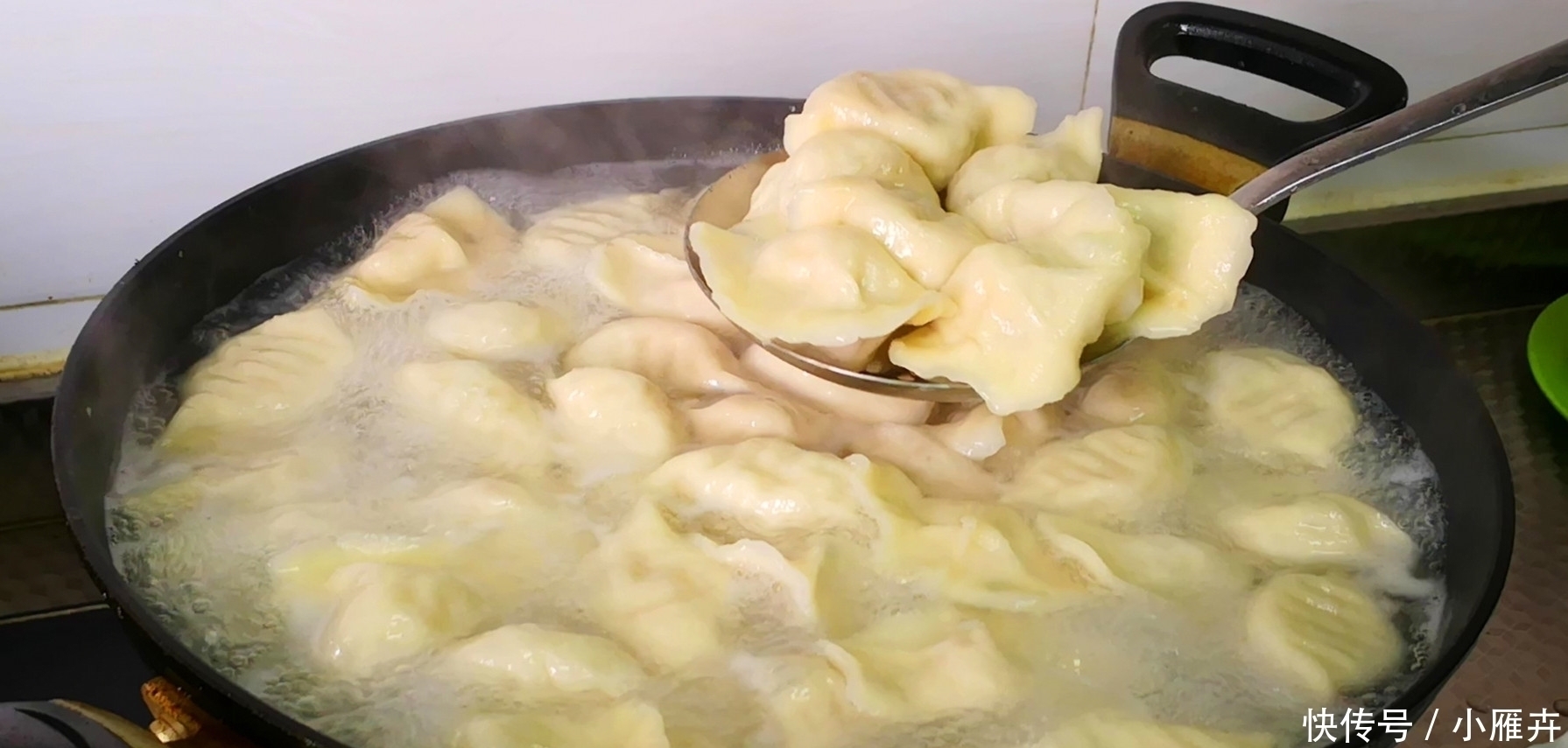 饺子皮|秋天,多给孩子包这馅饺子,开胃又消食,比韭菜和白菜都鲜,真香