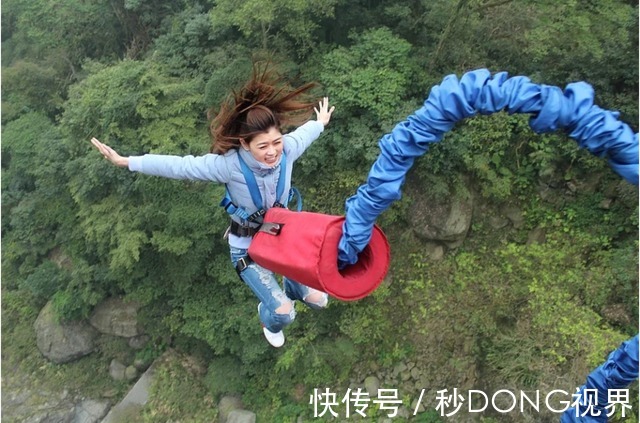 近视|还拿高度近视不当回事?熬夜、献血、坐过山车……碰一件都危险