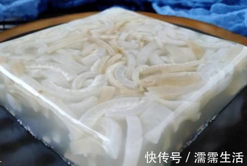 做猪皮冻,不要直接焯水!再加一步,晶莹剔透,嫩滑q弹,吃不腻