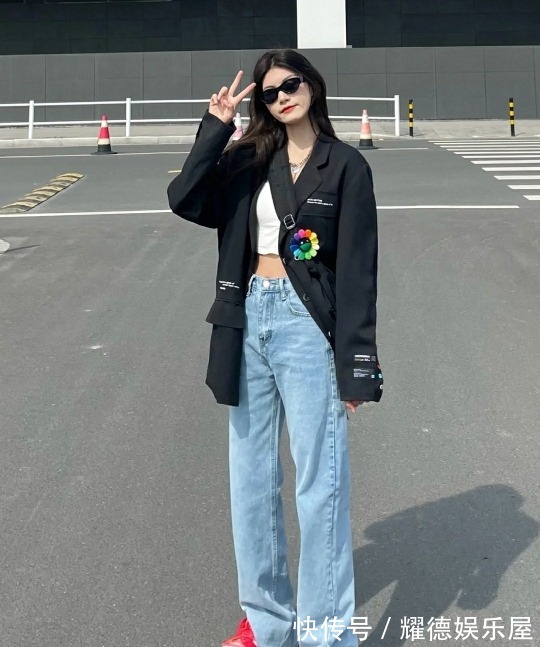 搭配|还在为穿搭烦恼?这些必备的衣服是首要的选择,百搭不易出错