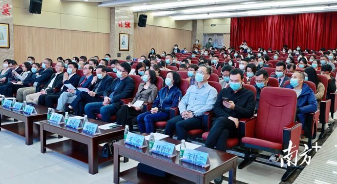 中山|表彰优秀儿科医师！中山举办大湾区基层儿科呼吸介入高峰论坛