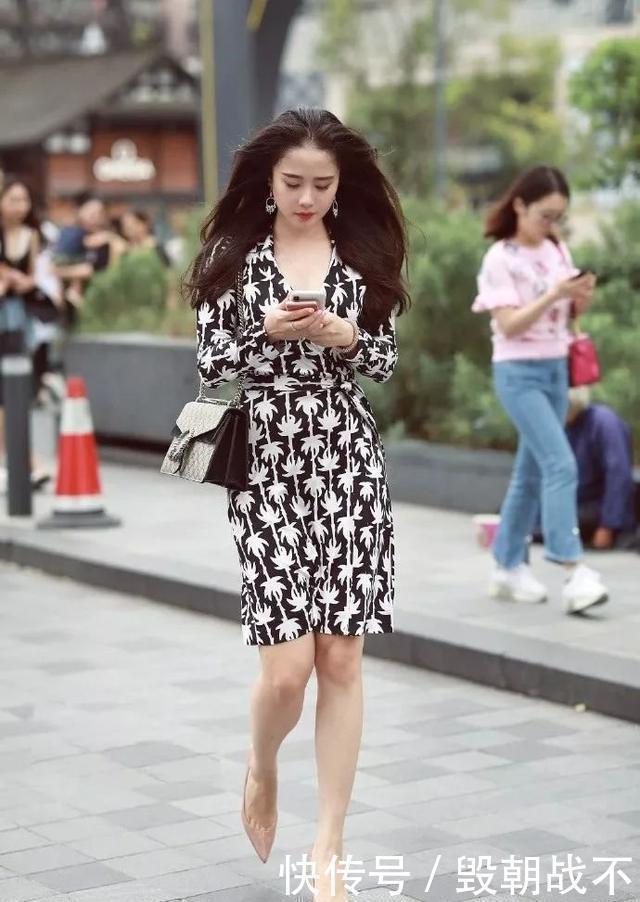 小姐姐|街拍小姐姐气质柔雅美丽大方,时尚大气很有韵味