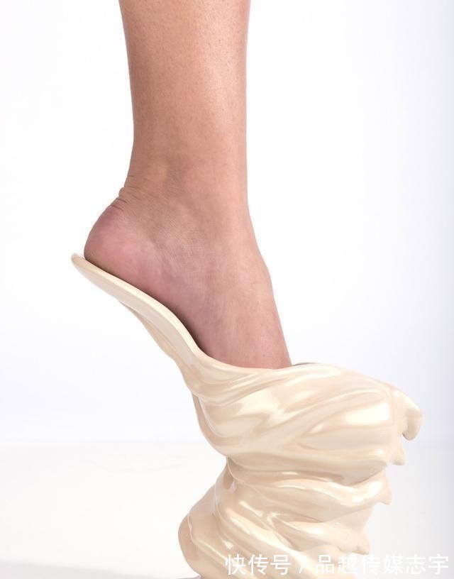 艺术学院 旧影拾记:行走的艺术,世界上令人叹为观止的高跟鞋Top10