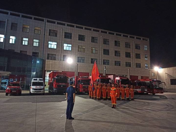救援|7车23人，潍坊消防救援队伍今凌晨驰援河南