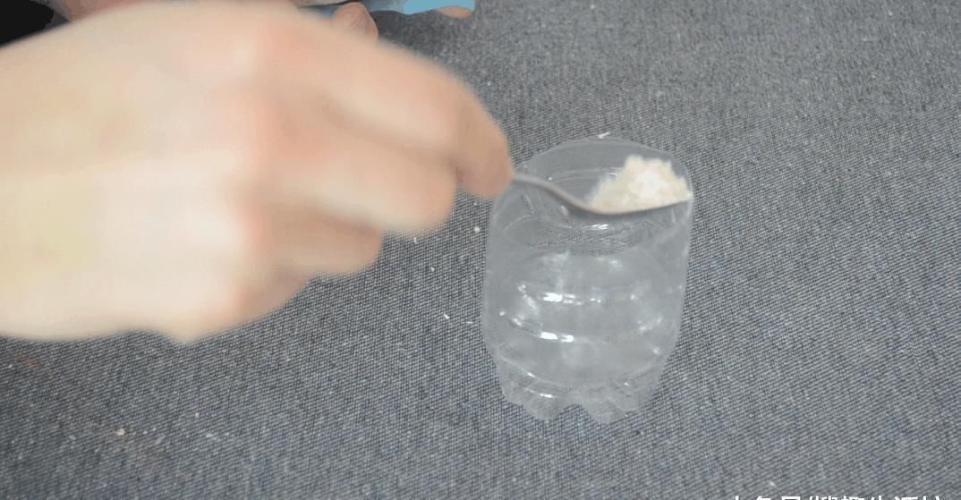 为什么要在家里放瓶花露水, 看完就明白了, 能解决家家户户的烦恼