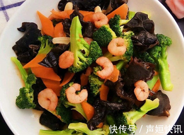 含量|这菜晒含量很高，焯水后炒一炒，清淡鲜美不油腻，老人小孩要常吃