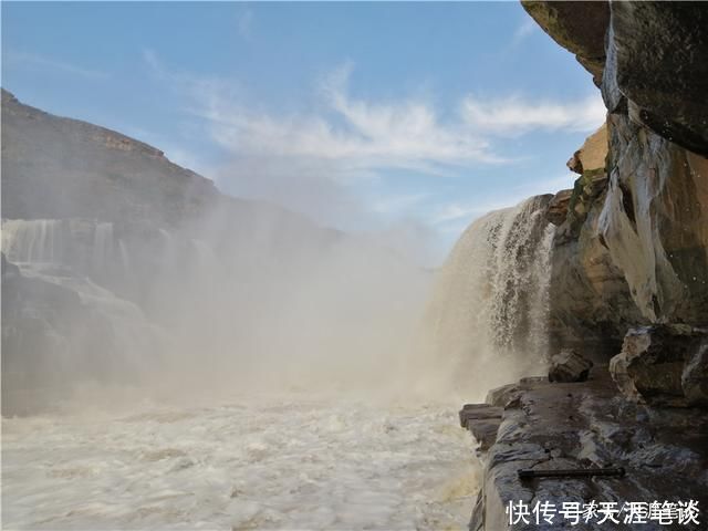 走进壶口龙洞，对比两岸景色，自驾突遇事故