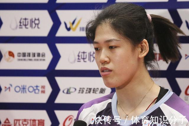 集训|李盈莹已成中国女排新核心?蔡斌开启集训,她却成特例,自带教练