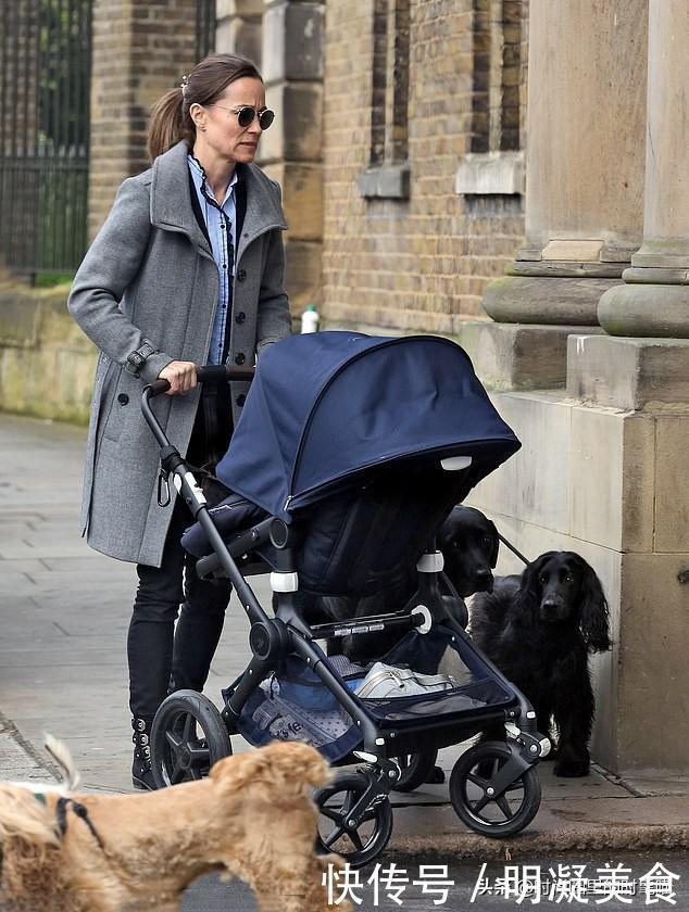 凯特王妃妹妹推娃出行，一袭灰大衣配牛仔裤，穿搭随性又高级！