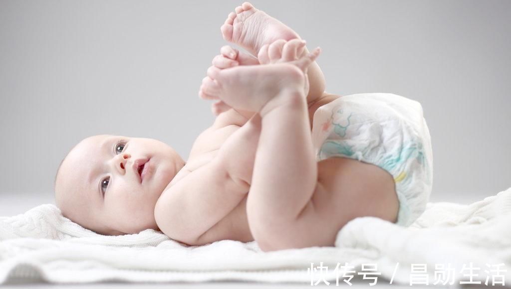 胆红素|宝宝有黄疸,新手妈妈该如何应对,晒太阳去黄疸真的有效吗?