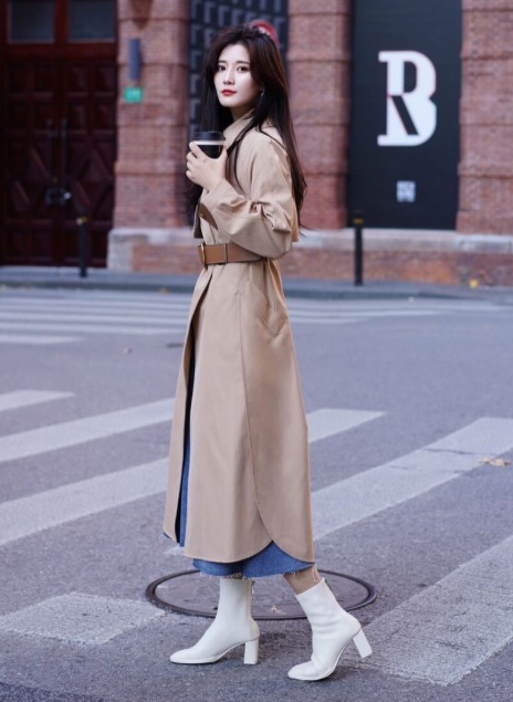 皮革 冬季,大衣别配百褶裙了,试试这几条流行款,遮肉显瘦还耐看!