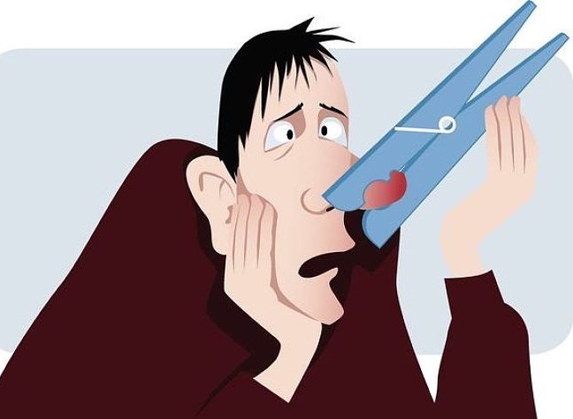 过敏性哮喘|过敏性鼻炎表现与感冒相似,正确区分,要把握4类要点