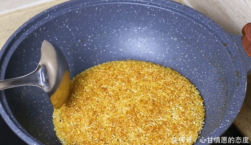 糯米这吃法太香了,老做法教会你,春节家宴做一盘,端上桌就扫光